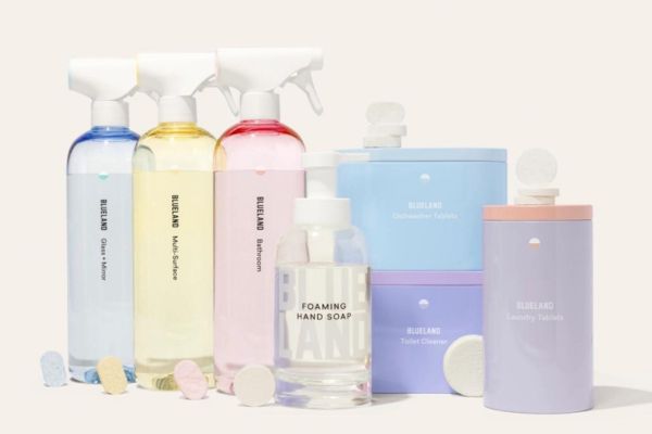 Refillable Cleaning products to help be more sustainable