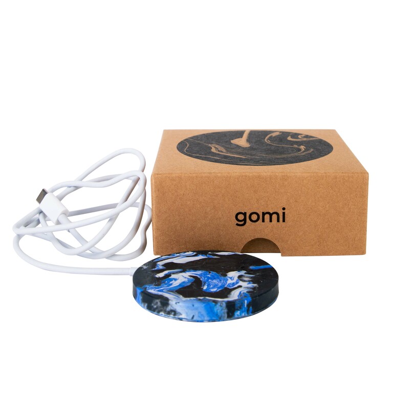 Wireless charger made iwth 100% recycled content.